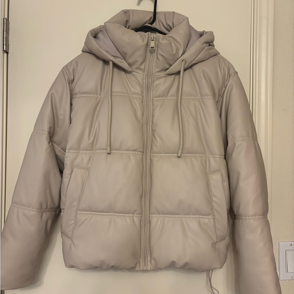 Zara Women's Leather Puffer Jacket - Cream